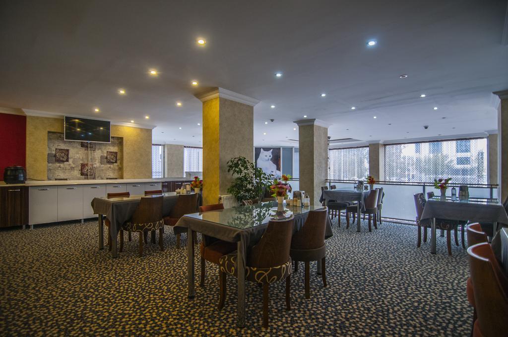Hotel Dosco Van Exterior foto